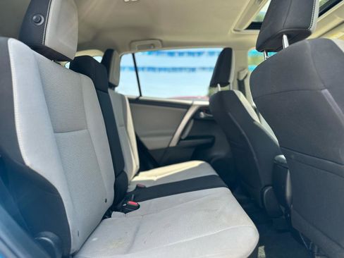 Used 2018 Toyota RAV4 XLE w/ Plus Extra Value Package FWD image 16