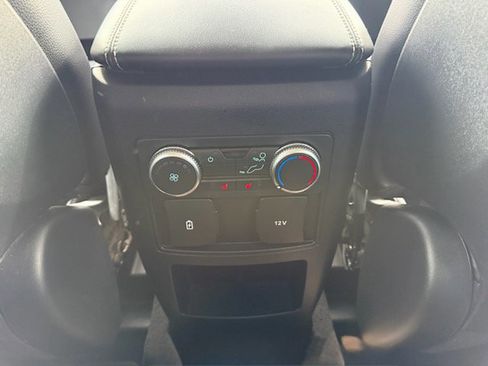 Used 2020 Ford Explorer XLT w/ Equipment Group 202A image 23