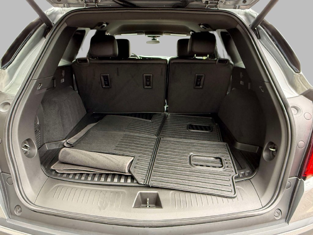Used 2024 Cadillac XT5 Luxury w/ LPO, Floor Liner Package AWD/4WD image 17
