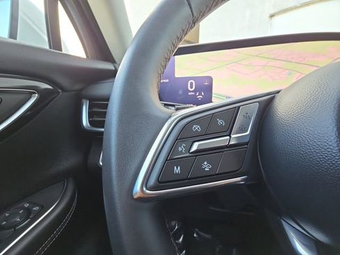 Used 2025 Buick Envision Preferred image 11