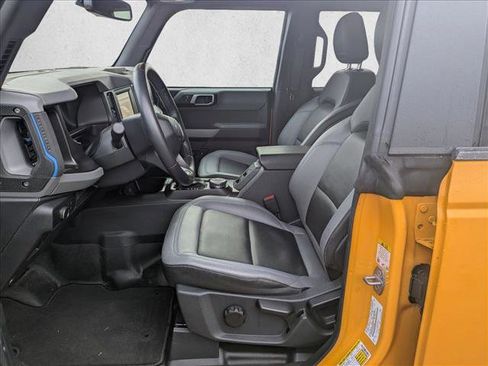 Used 2021 Ford Bronco Black Diamond image 15