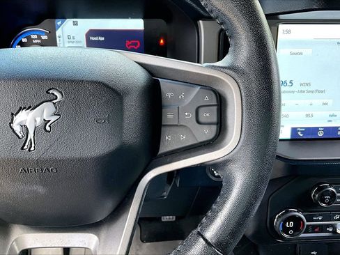 Used 2023 Ford Bronco Outer Banks image 11