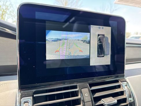 Used 2020 Lincoln Navigator L Black Label w/ Cargo Convenience Package image 16