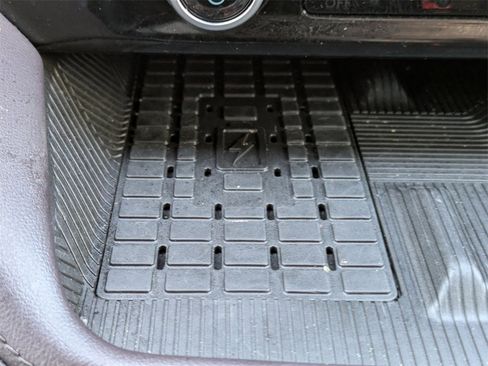 Used 2025 Ford Explorer Platinum image 33