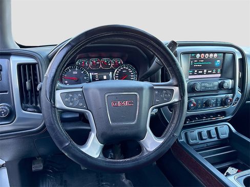 Used 2018 GMC Sierra 1500 SLT image 11