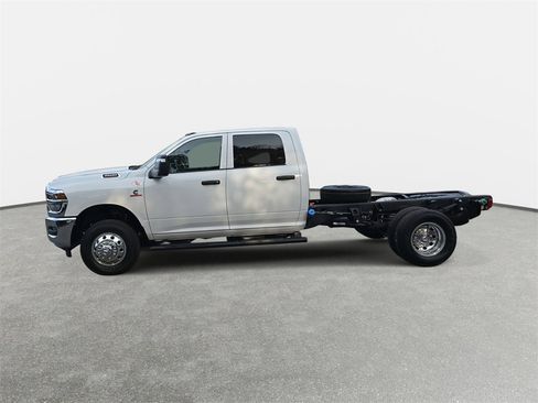 New 2026 RAM 3500 Tradesman w/ Chrome Appearance Group image 8