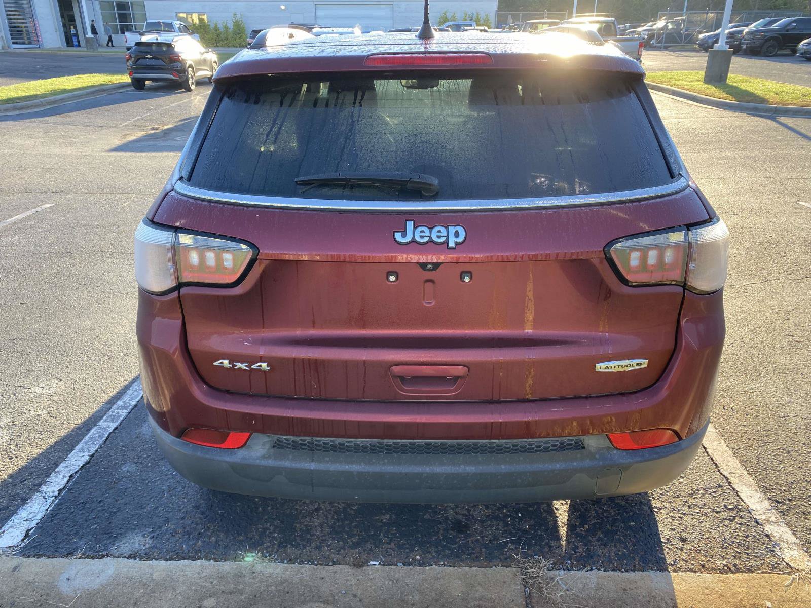 Used 2022 Jeep Compass Latitude AWD/4WD image 7