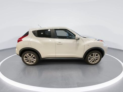 Used 2013 Nissan Juke SV AWD/4WD image 9