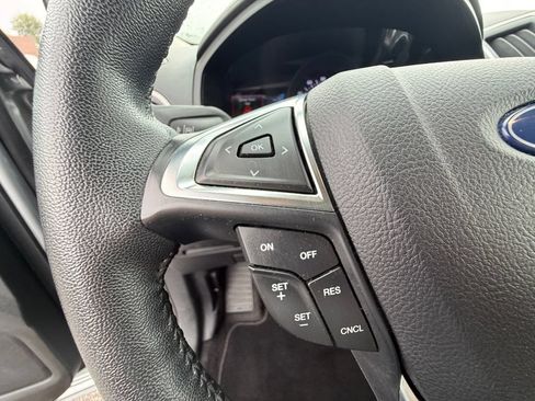 Used 2024 Ford Edge SEL AWD/4WD image 16
