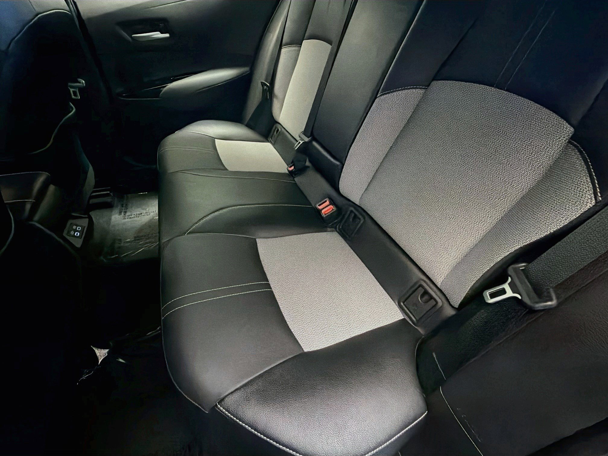 Used 2025 Toyota Corolla XSE FWD image 13