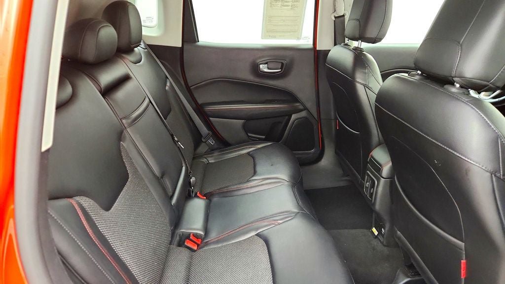 Used 2017 Jeep Compass Trailhawk AWD/4WD image 23