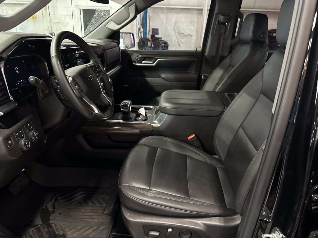 Used 2026 Chevrolet Silverado 1500 RST AWD/4WD image 7