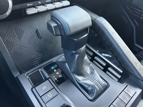 Used 2025 Toyota Tacoma SR image 15