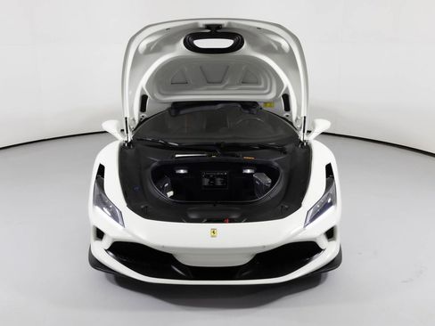 Used 2020 Ferrari F8 Tributo image 8