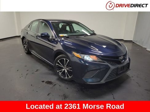 Used 2019 Toyota Camry SE FWD image 1
