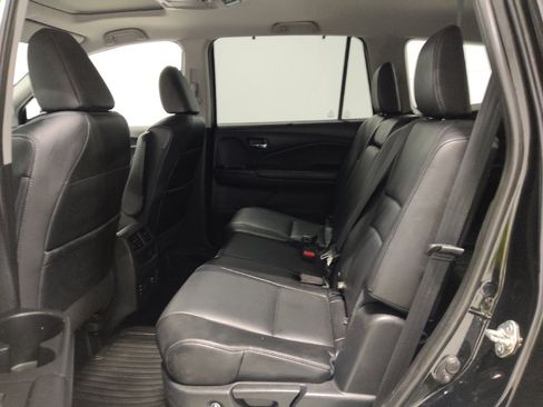 Used 2018 Honda Pilot Touring image 18