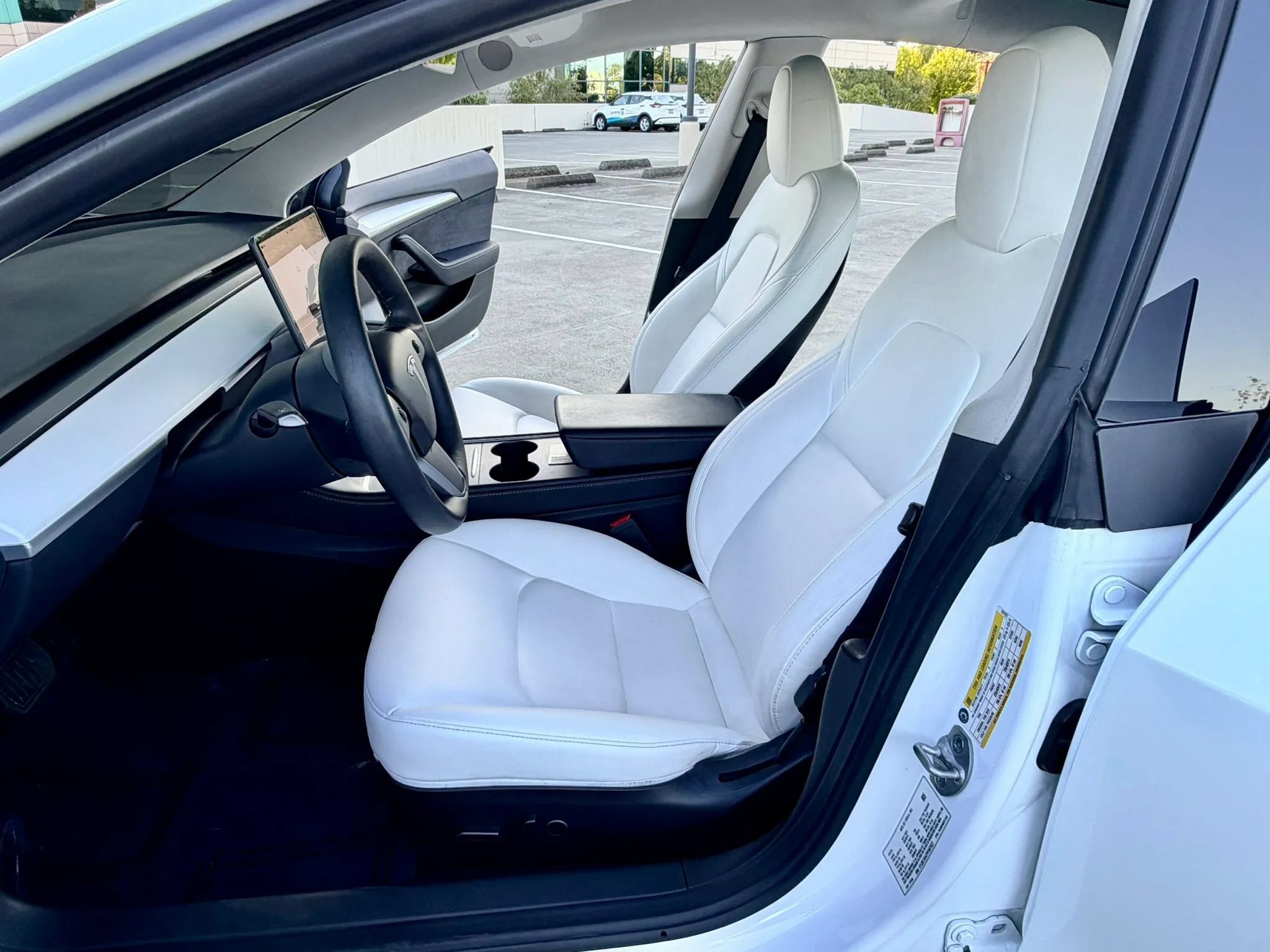 Used 2023 Tesla Model 3 Standard Range RWD image 18