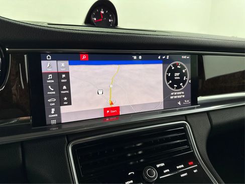 Used 2018 Porsche Panamera 4S image 27