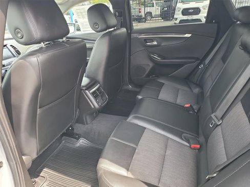 Used 2019 Chevrolet Impala LT w/ LT Convenience Package FWD image 16