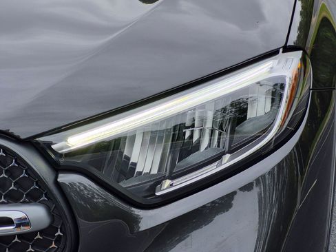 Certified 2025 Mercedes-Benz GLC 300 4MATIC image 6