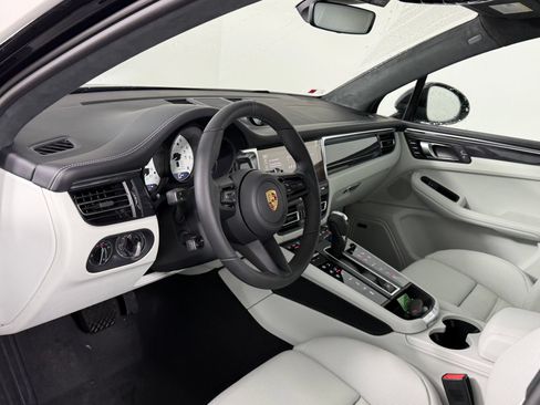 Used 2026 Porsche Macan S AWD/4WD image 4