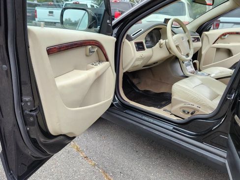 Used 2008 Volvo XC70 3.2 image 20