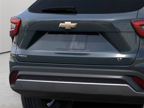 New 2026 Chevrolet Trax LT FWD image 14