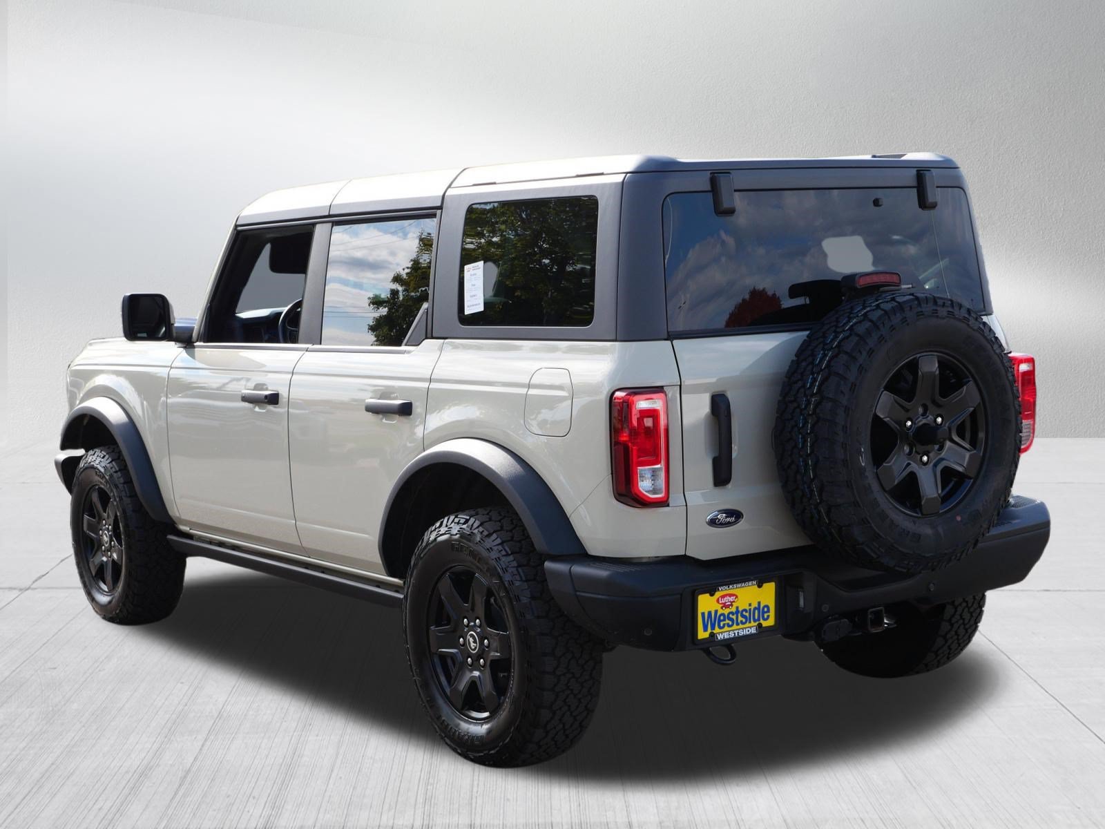 Used 2025 Ford Bronco Big Bend w/ Black Diamond Package AWD/4WD image 5