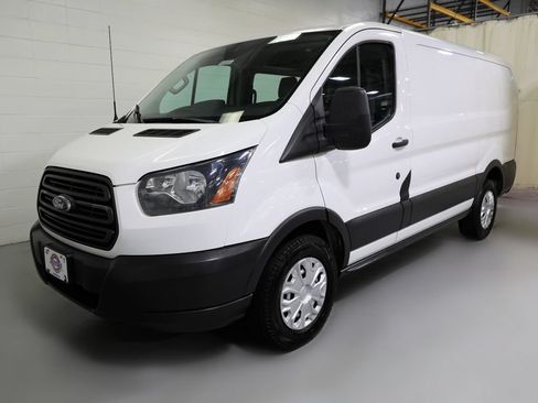Used 2016 Ford Transit 150 130 Low Roof RWD image 12