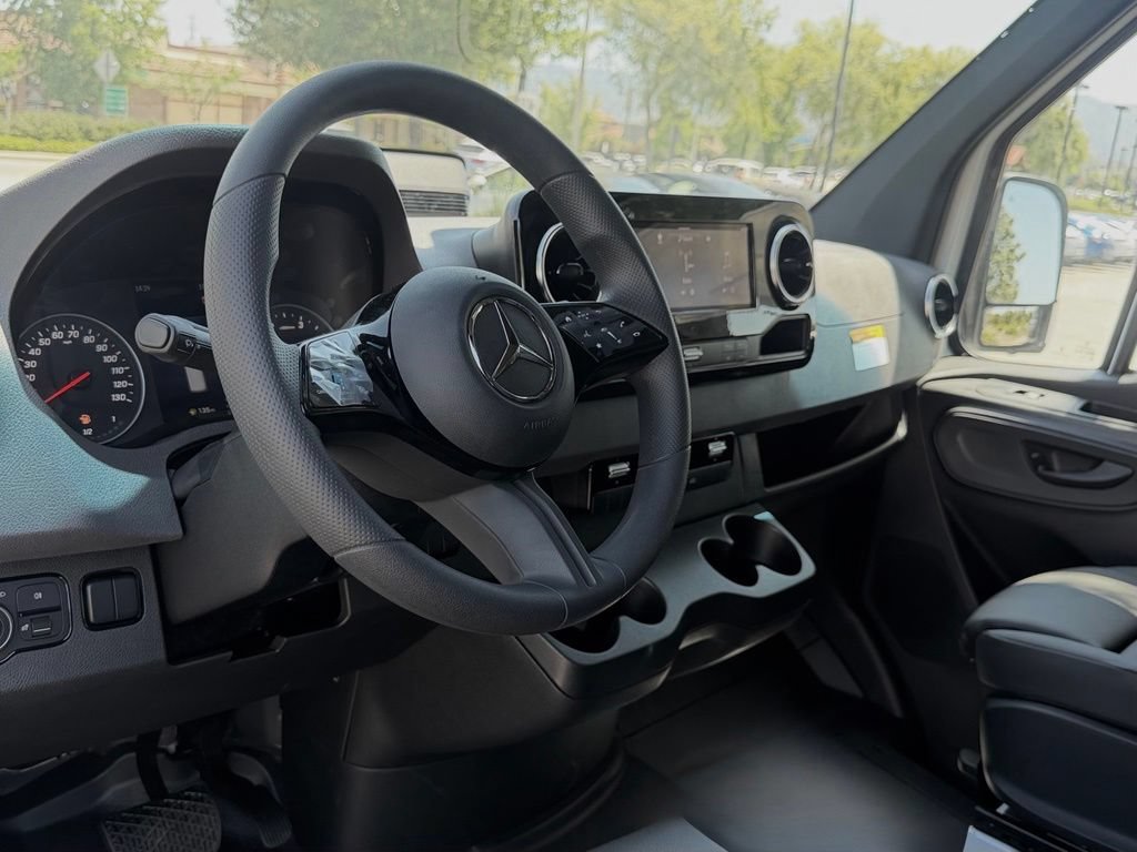 New 2026 Mercedes-Benz Sprinter 2500 image 31