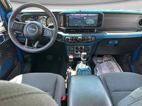 Used 2024 Jeep Wrangler Unlimited Rubicon w/ Technology Group AWD/4WD image 20