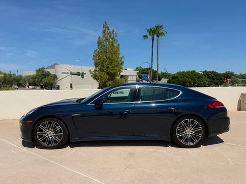 Used 2016 Porsche Panamera 4S w/ Premium Package Plus AWD/4WD image 5