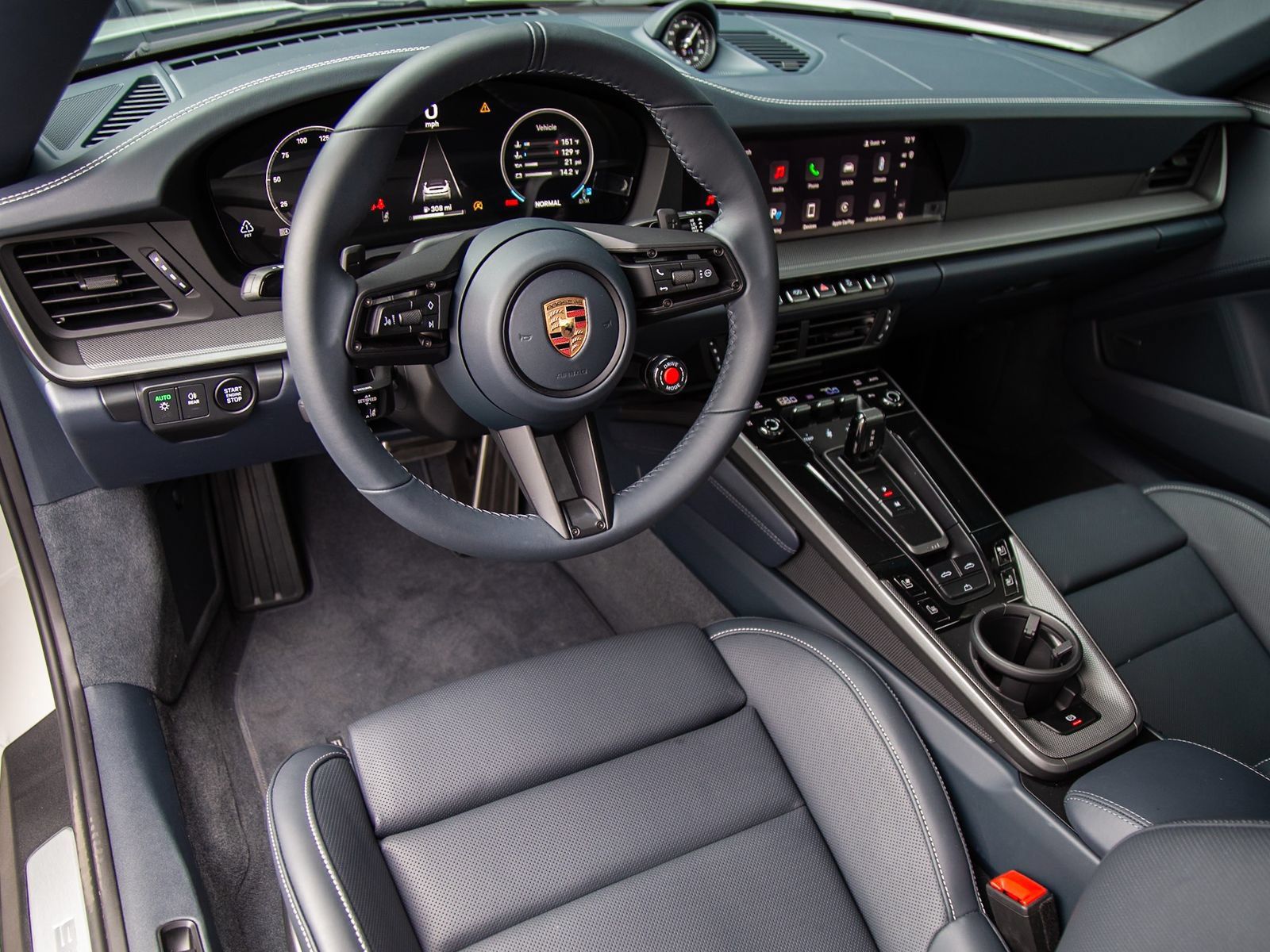Certified 2025 Porsche 911 Carrera S RWD image 4