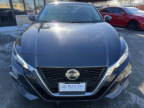 Used 2022 Nissan Altima 2.5 SV image 2