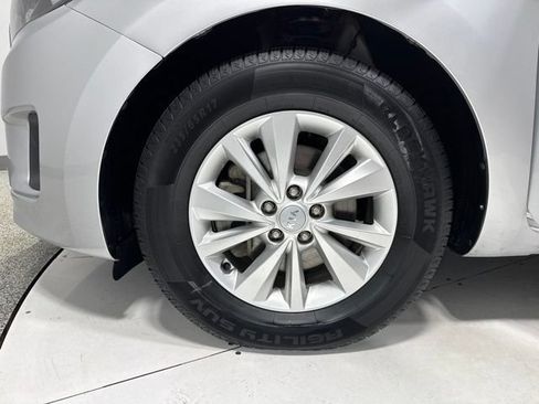 Used 2018 Kia Sedona L FWD image 5