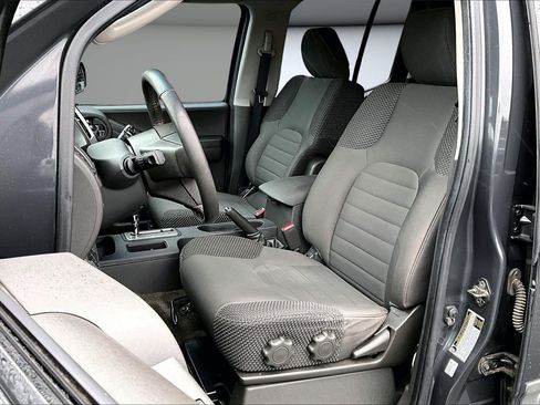 Used 2011 Nissan Xterra PRO-4X image 18