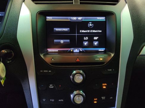 Used 2015 Ford Explorer XLT w/ Equipment Group 202B image 25