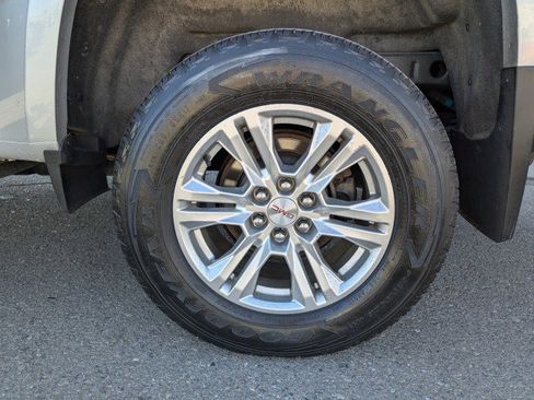 Used 2017 Chevrolet Colorado Z71 image 25