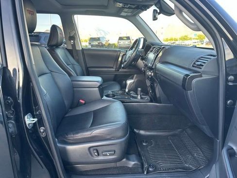 Used 2023 Toyota 4Runner TRD Off-Road Premium w/ Moonroof Package AWD/4WD image 18
