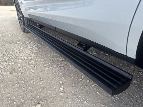 Used 2026 Chevrolet Tahoe High Country image 12