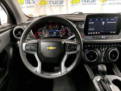 Used 2025 Chevrolet Blazer LT AWD/4WD image 17