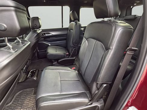 Used 2024 Jeep Wagoneer Series II AWD/4WD image 16