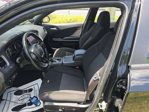 Used 2023 Dodge Charger SXT RWD image 4