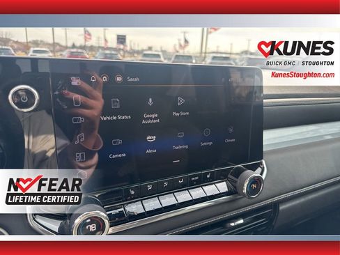 Used 2024 Chevrolet Colorado LT w/ LT Convenience Package II image 29