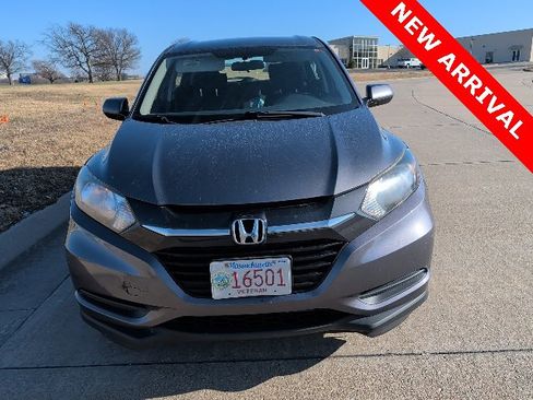 Used 2018 Honda HR-V LX image 8