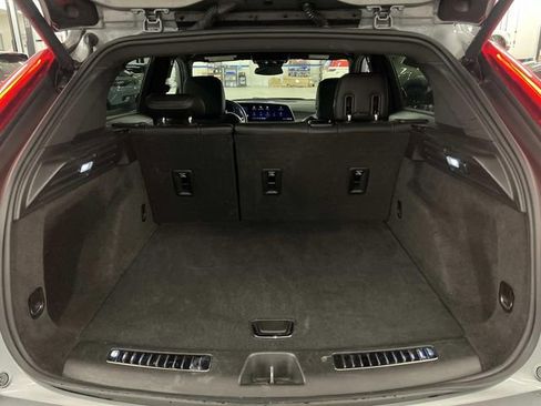 Used 2024 Cadillac XT4 Premium Luxury image 24