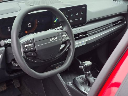 Used 2025 Kia K4 FWD image 22