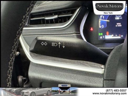 Used 2023 Jeep Grand Cherokee Limited w/ Black Appearance Package AWD/4WD image 20