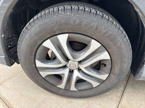 Used 2018 Toyota RAV4 LE w/ All Weather Liner Package image 12