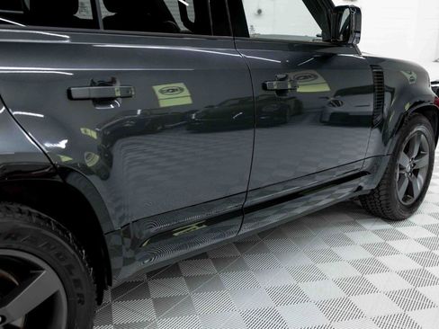 Used 2023 Land Rover Defender 110 X-Dynamic SE AWD/4WD image 22